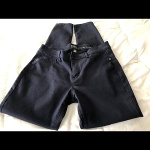 NY&CO size 8 Slim leg Pant